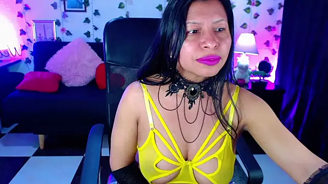 Snapshot of AbbyPrincessAGT chatting on July 11, 9:48 pm AbbyPrincessAGT online show from July 11, 9:48 pm