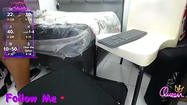 Snapshot of miha_sex91 chatting on April 18, 11:45 am miha sex91 online show from April 18, 11:45 am