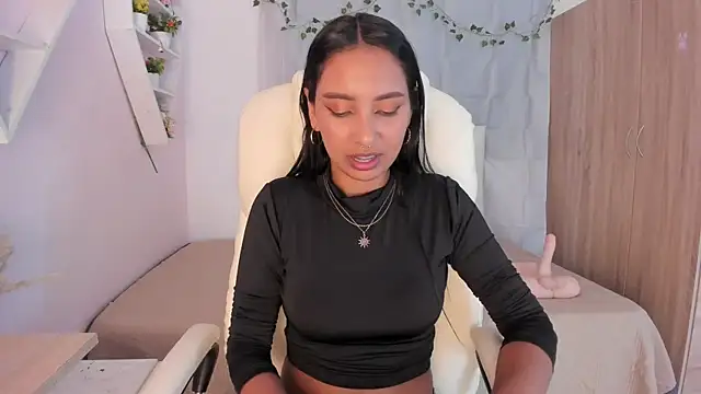 Emma lorense22 online show from November 8, 5:38 pm