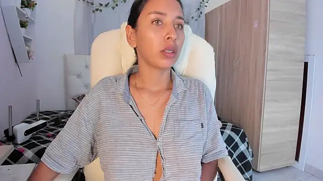 Emma lorense22 online show from November 27, 7:25 pm