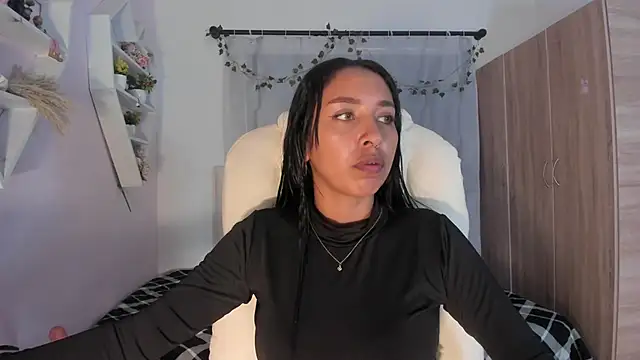 Emma lorense22 online show from November 13, 7:07 pm