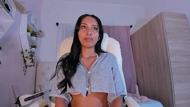 Emma lorense22 online show from October 23, 7:23 pm