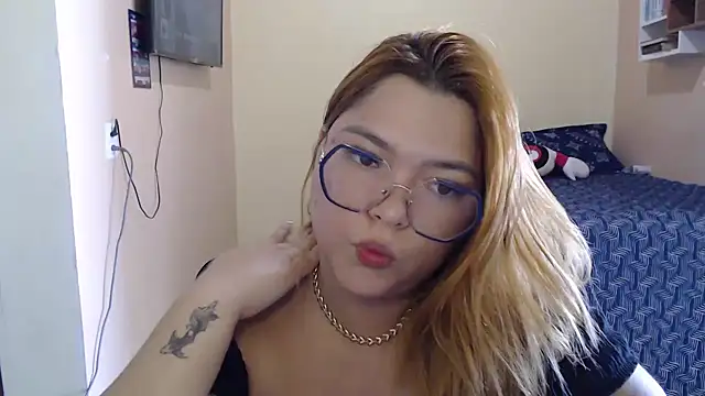 GoddessChaar online show from February 11, 12:49 pm