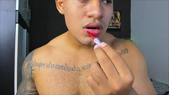 luigi hot  online show from November 21, 3:05 am