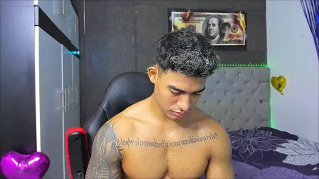 luigi hot  online show from July 22, 3:47 pm