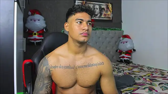 luigi hot  online show from December 17, 5:51 pm