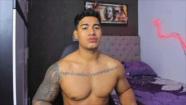 luigi hot  online show from January 9, 11:22 pm