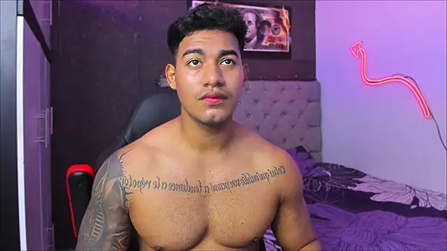 luigi hot  online show from January 15, 5:27 pm