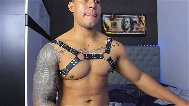 luigi hot  online show from November 5, 2:20 pm