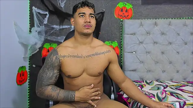 luigi hot  online show from October 16, 10:12 am