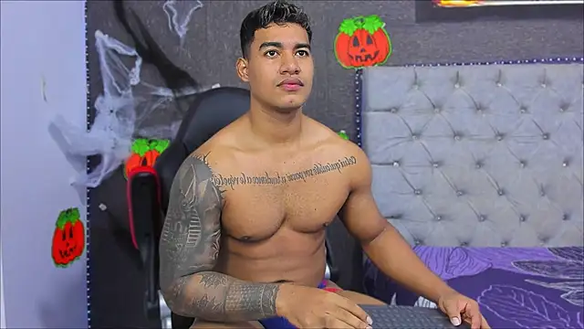 luigi hot  online show from October 24, 11:42 am