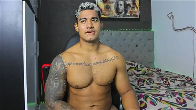 luigi hot  online show from April 7, 3:14 pm