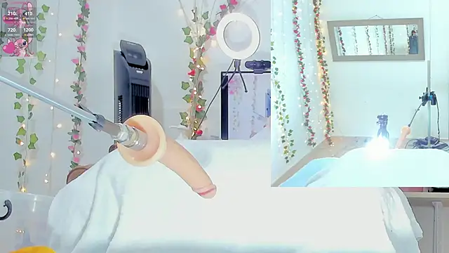 Snapshot of Genesis_Love__ chatting on October 14, 9:32 am Genesis Love online show from October 14, 9:32 am