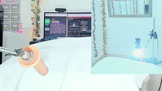 Snapshot of Genesis_Love__ chatting on March 1, 12:56 pm Genesis Love online show from March 1, 12:56 pm