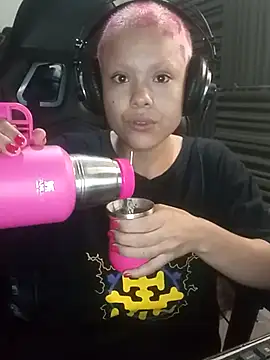 Snapshot of LA_SRA_M_ chatting on February 27, 1:19 am LA SRA M online show from February 27, 1:19 am