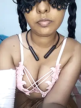 Snapshot of Ashugril_hot chatting on March 18, 5:55 pm Ashugril hot online show from March 18, 5:55 pm