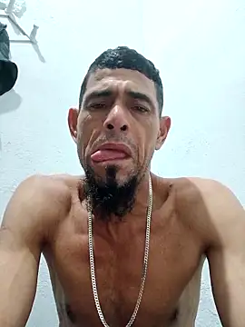 Snapshot of 39januario chatting on February 20, 1:46 am 39januario online show from February 20, 1:46 am