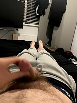 Snapshot of GrafterBen1 chatting on November 3, 1:11 am GrafterBen1 online show from November 3, 1:11 am