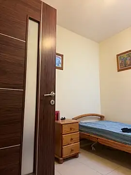 mikekmi21 online show from December 17, 2:33 pm