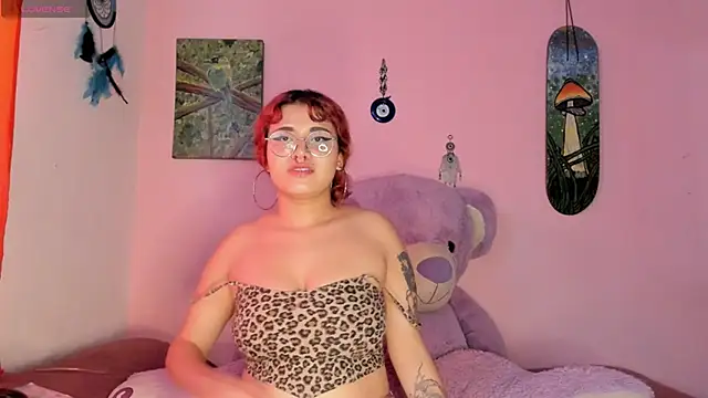 Maddy Jhonsson online show from February 3, 10:26 pm