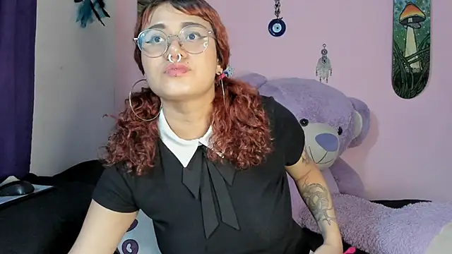 Maddy Jhonsson online show from March 24, 1:49 am