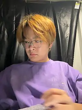 Snapshot of Anson0722 chatting on October 28, 3:11 pm Anson0722 online show from October 28, 3:11 pm