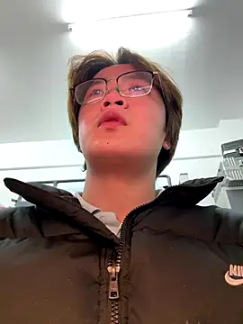 Snapshot of Anson0722 chatting on December 16, 3:05 pm Anson0722 online show from December 16, 3:05 pm