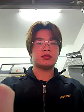 Snapshot of Anson0722 chatting on December 1, 3:24 pm Anson0722 online show from December 1, 3:24 pm