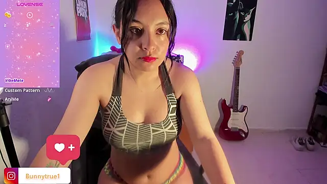 Snapshot of MeganeSexy chatting on February 23, 10:17 am MeganeSexy online show from February 23, 10:17 am