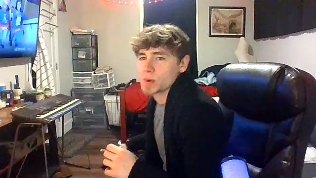 Snapshot of JCstrings chatting on March 11, 3:04 am JCstrings online show from March 11, 3:04 am