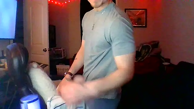 Snapshot of JCstrings chatting on February 26, 8:39 am JCstrings online show from February 26, 8:39 am