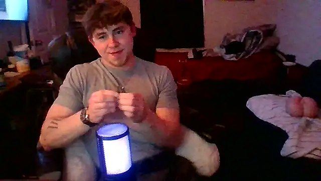 Snapshot of JCstrings chatting on February 26, 5:35 am JCstrings online show from February 26, 5:35 am