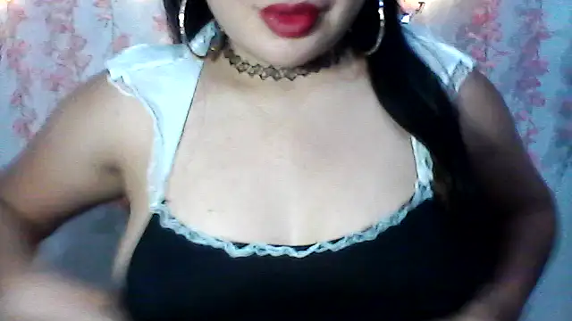 Snapshot of shashel5 chatting on December 5, 6:23 am shashel5 online show from December 5, 6:23 am