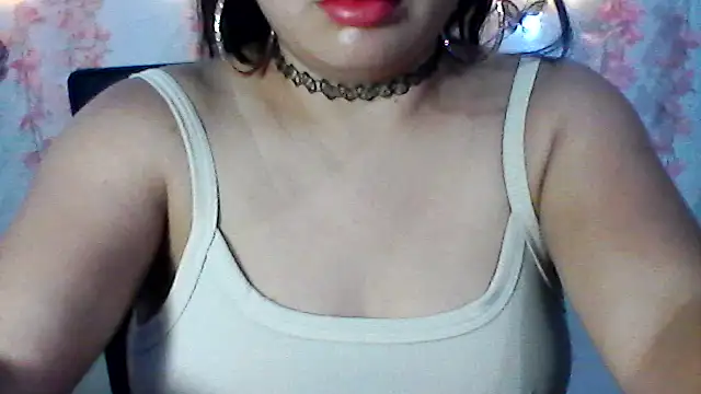 Snapshot of shashel5 chatting on November 26, 6:24 am shashel5 online show from November 26, 6:24 am