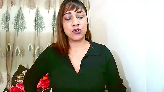 Snapshot of Indian_Erotic69 chatting on July 13, 5:18 am Indian Erotic69 online show from July 13, 5:18 am