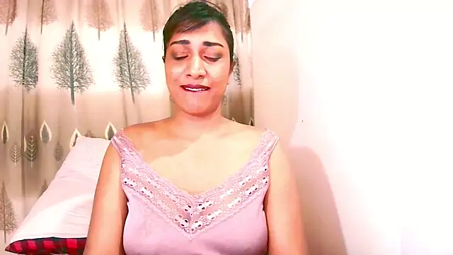 Snapshot of Indian_Erotic69 chatting on June 5, 6:52 am Indian Erotic69 online show from June 5, 6:52 am