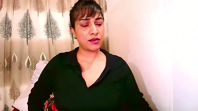 Snapshot of Indian_Erotic69 chatting on June 23, 5:27 am Indian Erotic69 online show from June 23, 5:27 am