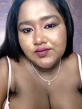 Snapshot of horny_diana chatting on June 18, 4:45 pm horny diana online show from June 18, 4:45 pm