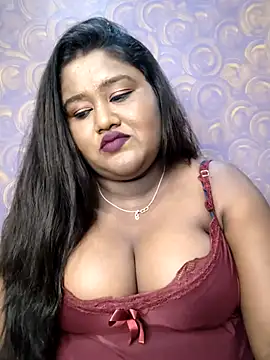 Snapshot of horny_diana chatting on June 6, 5:18 pm horny diana online show from June 6, 5:18 pm