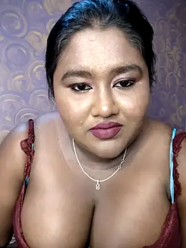 Snapshot of horny_diana chatting on June 19, 5:08 pm horny diana online show from June 19, 5:08 pm