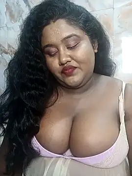 Snapshot of horny_diana chatting on October 17, 6:10 pm horny diana online show from October 17, 6:10 pm