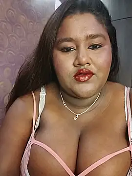 Snapshot of horny_diana chatting on July 17, 5:21 pm horny diana online show from July 17, 5:21 pm