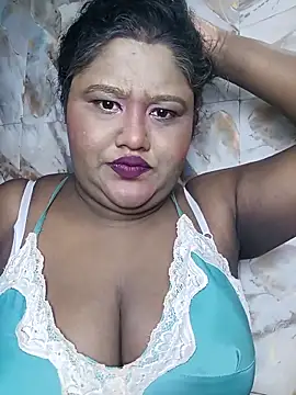 Snapshot of horny_diana chatting on February 3, 5:29 pm horny diana online show from February 3, 5:29 pm