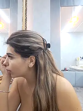 Bella Posh online show from November 14, 5:55 am