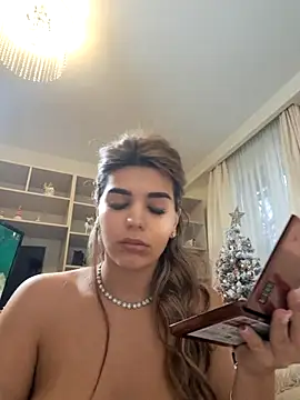 Bella Posh online show from December 20, 6:38 am