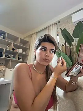 Bella Posh online show from January 8, 7:47 am