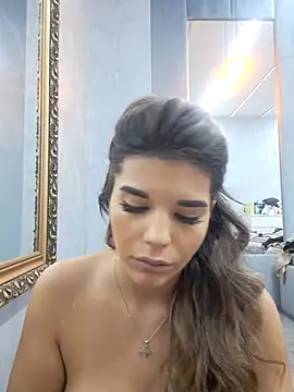 Bella Posh online show from November 9, 6:06 am