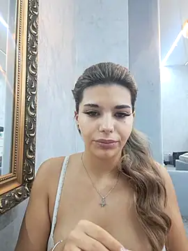 Bella Posh online show from November 24, 7:19 am