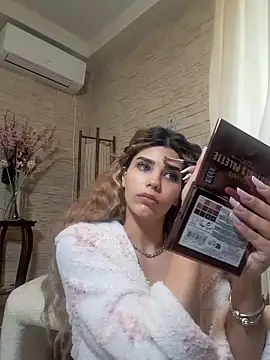 Bella Posh online show from February 21, 7:54 am