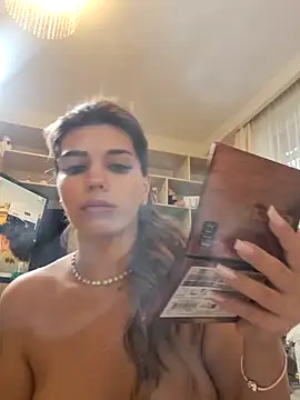 Bella Posh online show from December 22, 7:08 am